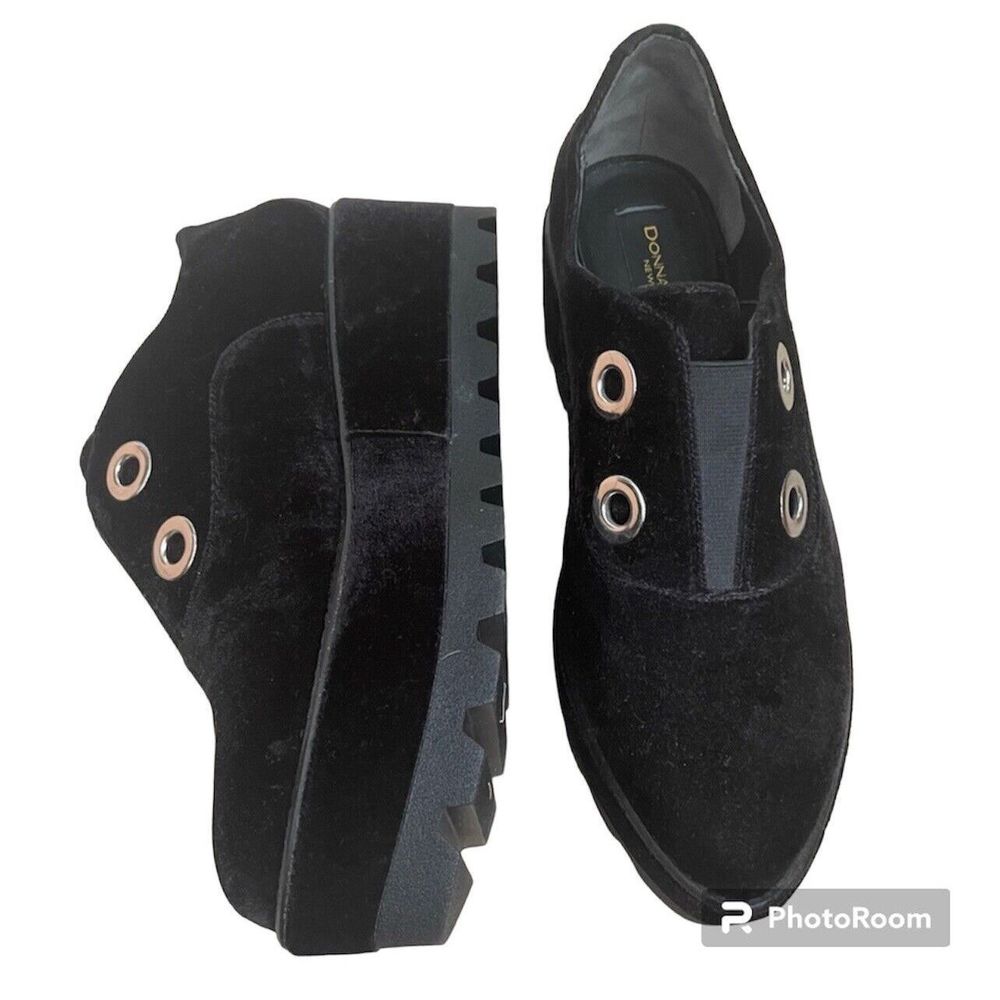 DONNA KARAN DKNY URI Black Velvet Chunky Platform Loafers Size 8 US NEW